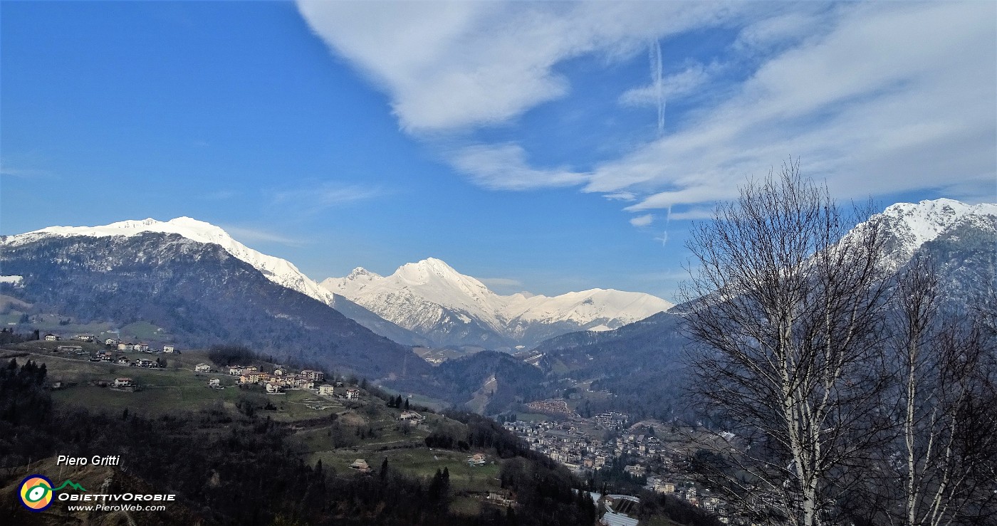 47 Vista sulle cime M.A.G.A. (Menna-Arera-Grem-Alben).JPG -                                